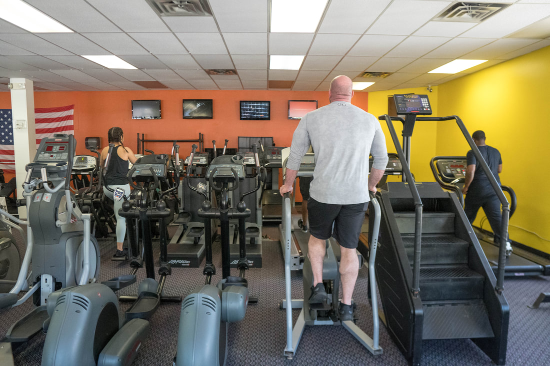 well-maintained gym facilities equipments 